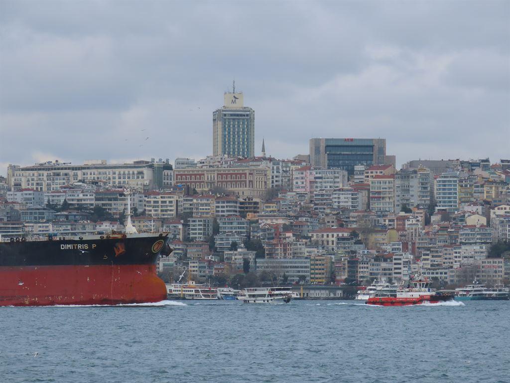 tanker&buildings