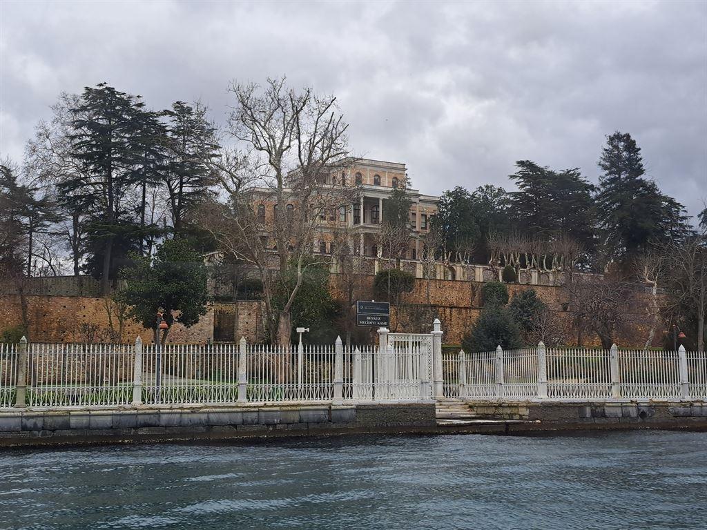 mansion