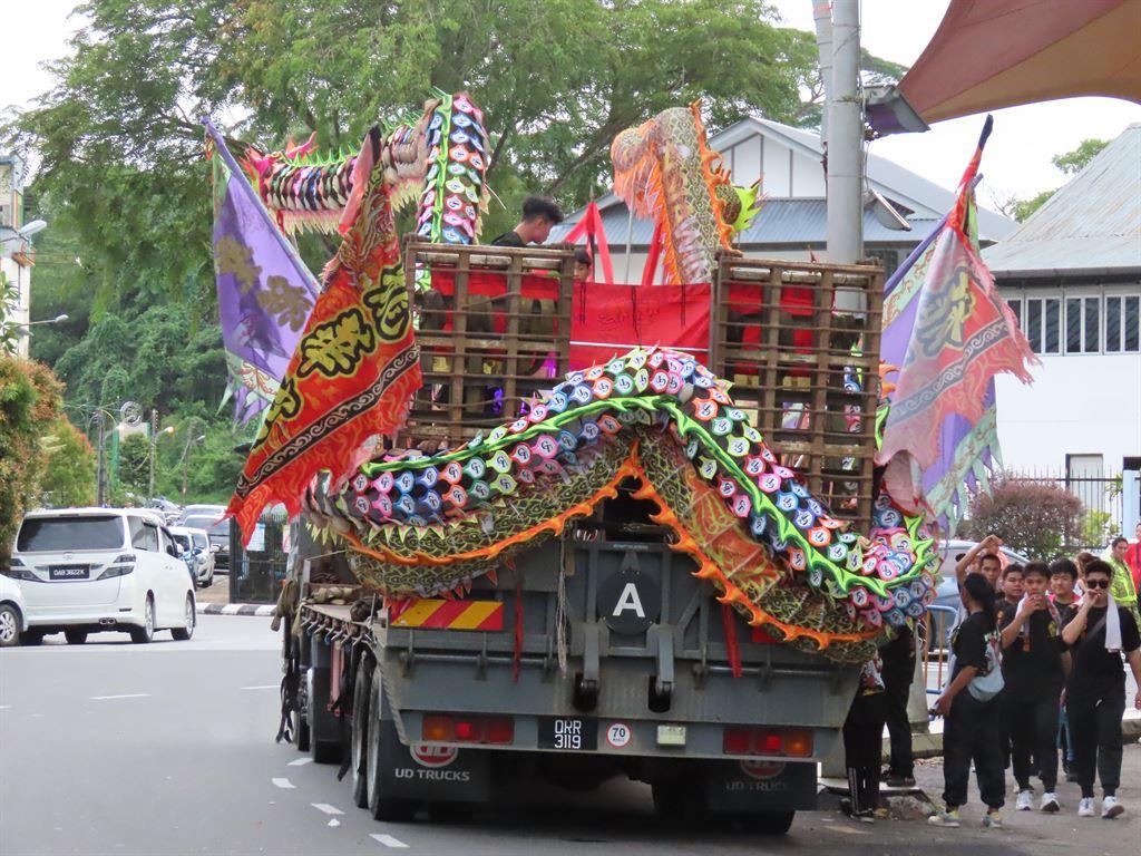 dragon&flags