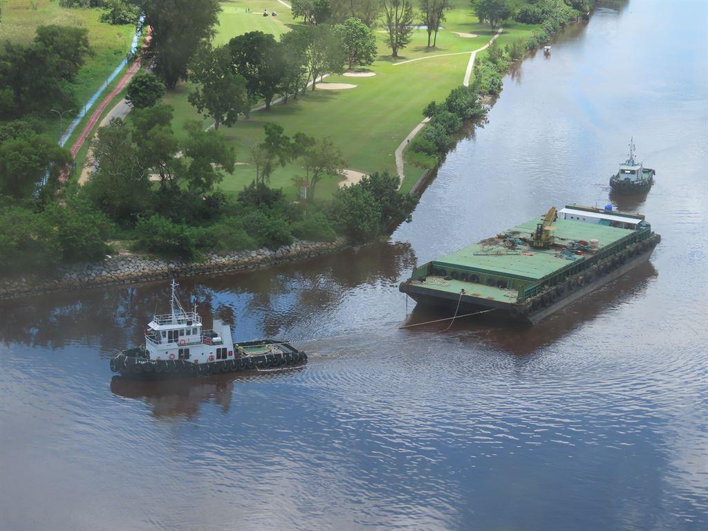 barge3