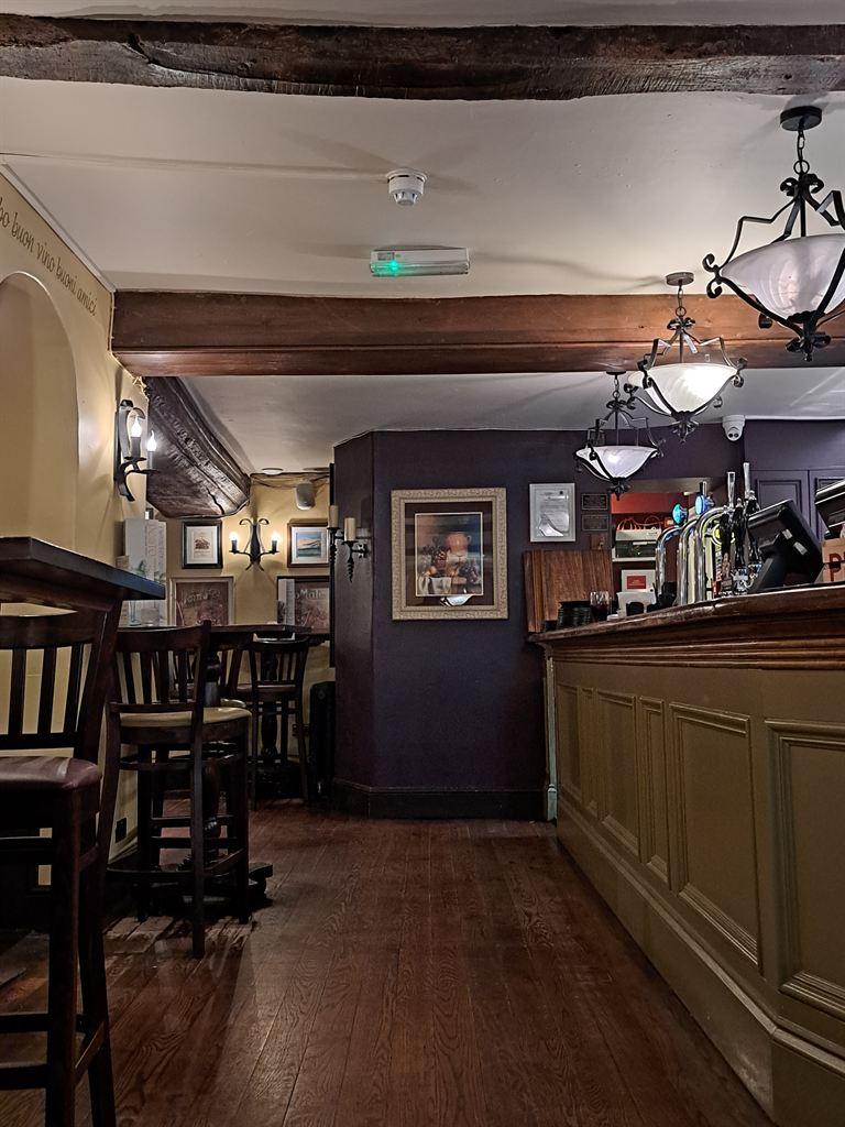 bar
