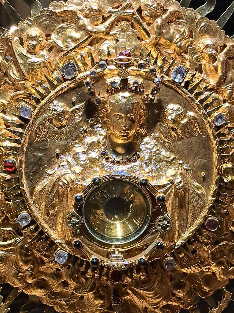 monstrance
