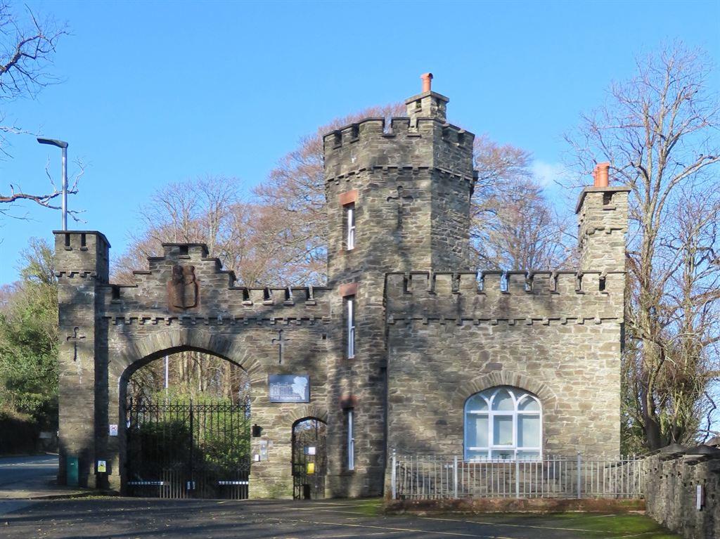 gate