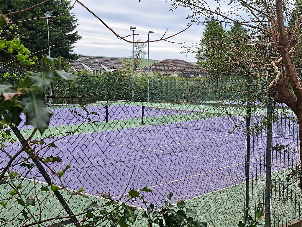 tenniscourt